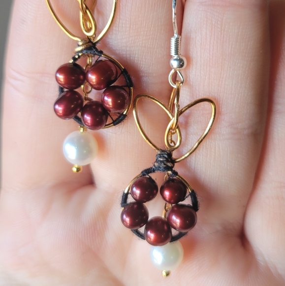 Red Pearl bunny earrings - Picture 1 of 1